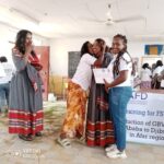 photo_5881848225021938319_y